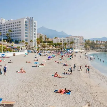 Torrecilla Con Vistas Al Mar Y Piscina Apartamento Nerja