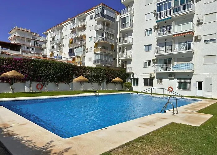 Torrecilla Con Vistas Al Mar Y Piscina ネルハ
